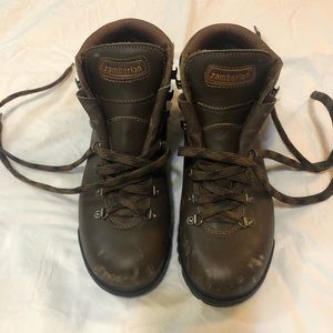 Women’s Vibram Zamberlan Leather Boots Size 9
